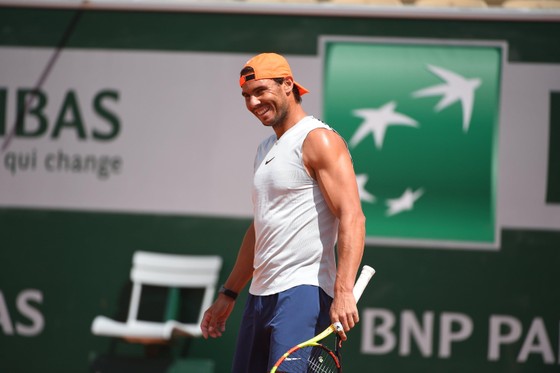 Roland Garros: Đường Nadal rộng thênh thang tám thước… ảnh 1