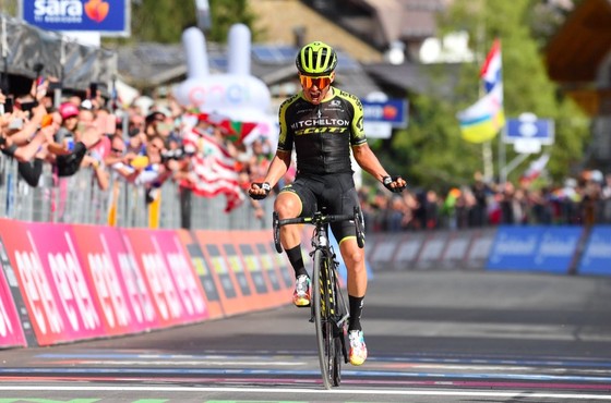 Giro d’Italia: Chaves “can trường” quay trở lại đầy ấn tượng ảnh 1