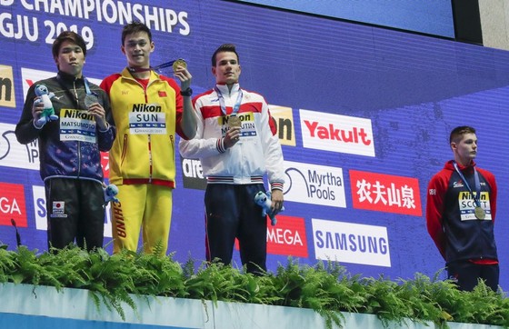 Giải bơi lội VĐTG: Lại bị phủ nhận chiến thắng, Sun Yang mắng đối thủ: “Tôi thắng, anh thua” ảnh 1