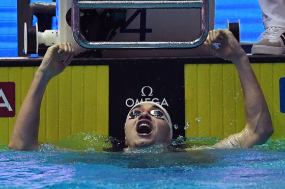 Giải bơi lội VĐTG: Kình ngư 19 tuổi người Hungary phá kỷ lục thế giới 10 năm tuổi của Michael Phelps ảnh 2