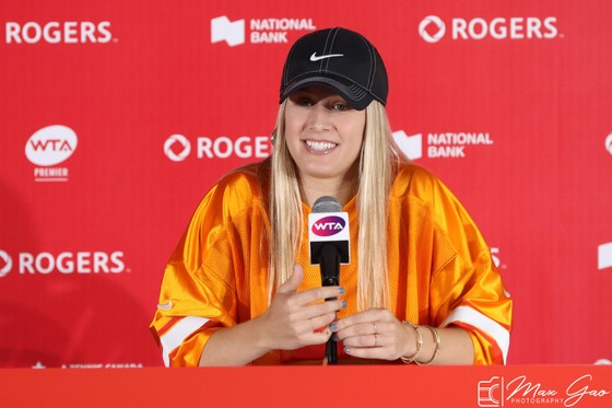Rogers Cup: Nội chiến Canada - Công chúa lọ lem đấu với Nữ hoàng Instagram ảnh 9