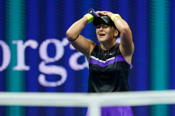 US Open: “Công chúa lọ lem” Andreescu đối đầu “Cựu Nữ hoàng” Serena ở chung kết ảnh 7