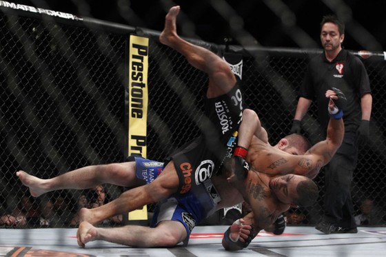 Cô vợ bí ẩn của Khabib Nurmagomedov: Mối tình đầu, từng ngồi chung bàn học và đám cưới 3 ngàn khách ảnh 3