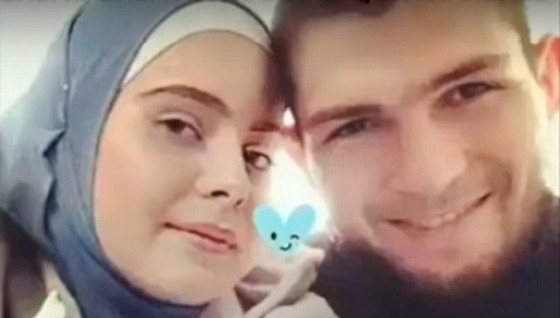 Cô vợ bí ẩn của Khabib Nurmagomedov: Mối tình đầu, từng ngồi chung bàn học và đám cưới 3 ngàn khách ảnh 4