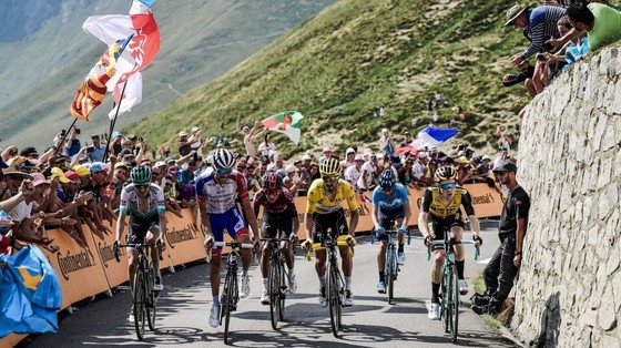 Một chặng đua của Tour de France 2019