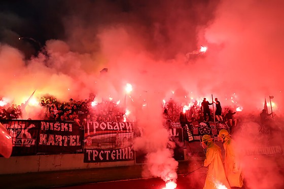 25 ngàn CĐV đến xem Trận Derby thành Belgrade: Cứ “quẩy” trước đã, còn lại tính sau! ảnh 6