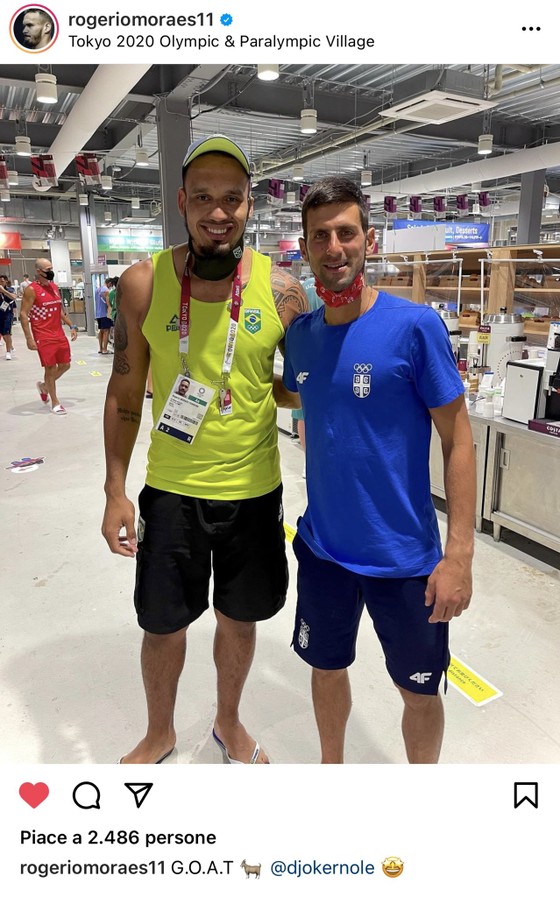Novak Djokovic: Ngôi sao nổi tiếng số 1 ở Olympic, ai cũng muốn xin chữ ký và chụp hình ảnh 8