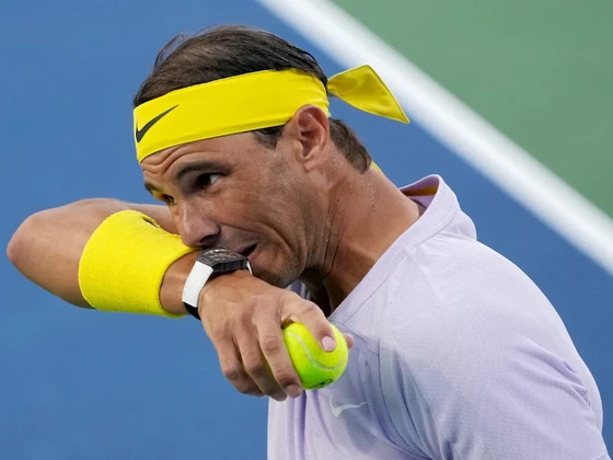 Rafael Nadal để thua đầy lo lắng trước US Open