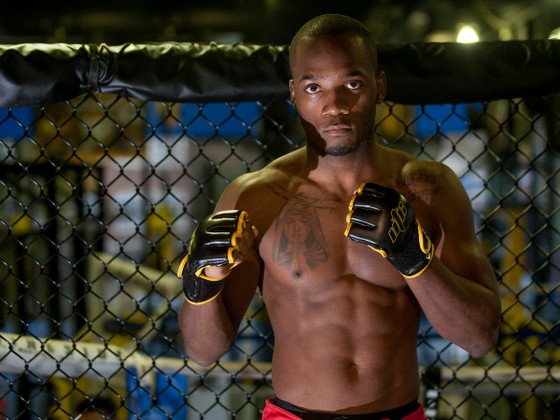 “Rocky” Leon Edwards: Nhà vô địch lặng lẽ của UFC, lớn lên ở khu ổ chuột Jamaica, cha là trùm tội phạm địa phương ảnh 2