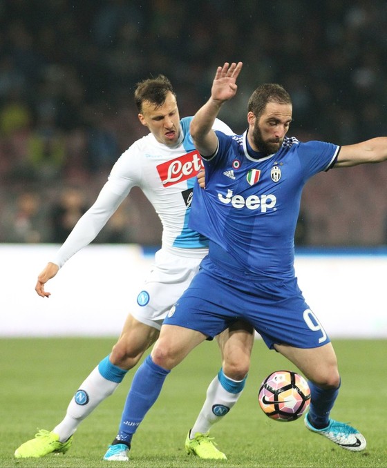 Serie A đại chiến: Higuain đối đầu Napoli, sự thật hay chỉ là “đòn gió” ảnh 2