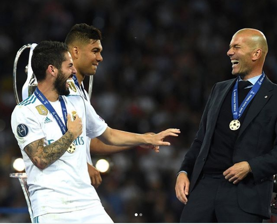 Sốc khi Zidane tuyên bố chia tay Real Madrid ảnh 9