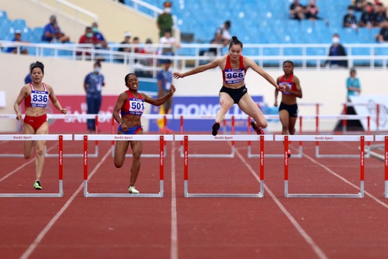 Sau 9 năm dự SEA Games, Quách Thị Lan đã vượt được rào giành HCV ảnh 1