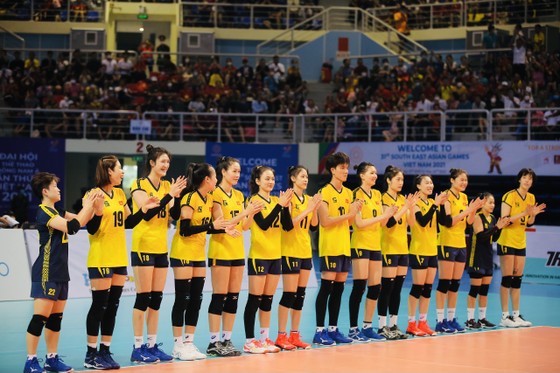 Cầu thủ nữ Việt Nam đã nỗ lực hết mình tại trận chung kết. Ảnh: KHOA TRẦN