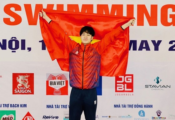 Kình ngư Nguyễn Huy Hoàng nhận thưởng nhiều nhất SEA Games 31 ảnh 1