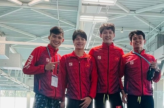 Đội bơi Việt Nam đã kết thúc giải vô địch thế giới 2022 sau khi dự nội dung tiếp sức cuối cùng ở ngày 25-6. Ảnh: Q.PH