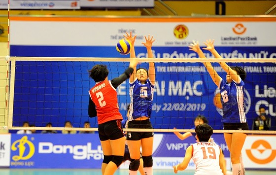 Giải bóng chuyền tại Bắc Ninh trở lại sau 2 năm bị hoãn vì Covid-19. Ảnh: VĂN DUY