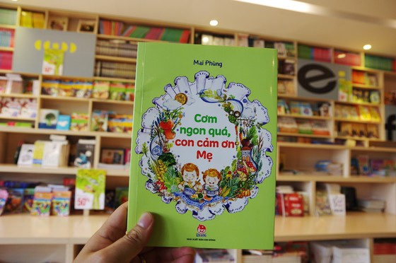 Cuốn sách giúp các bé yêu thích việc ăn uống ảnh 1