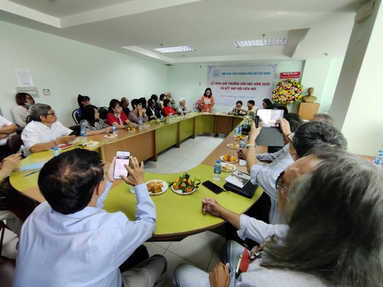 Giải thưởng Hội Nhà văn TPHCM 2020: Tôn vinh những tác phẩm phi hư cấu ảnh 1