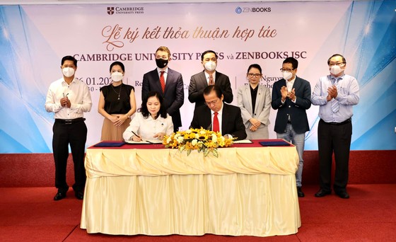 Zenbooks ký kết hợp tác với NXB Đại học Cambridge ảnh 1