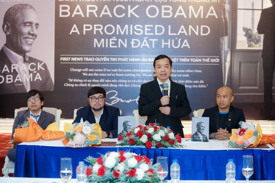 Ra mắt hồi ký 'Miền đất hứa' của cựu Tổng thống Barack Obama ảnh 1