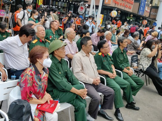 Ấm áp tình đồng đội từ “Lời nguyện cầu cho những linh hồn phiêu dạt” ảnh 5
