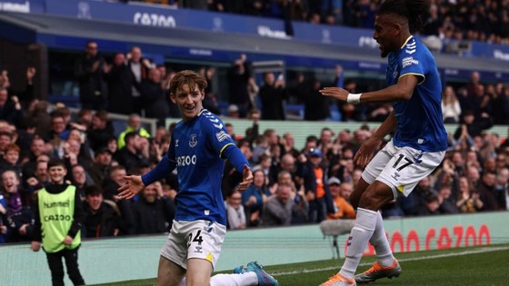 Thua Everton, Manchester United xa dần top 4 ảnh 1
