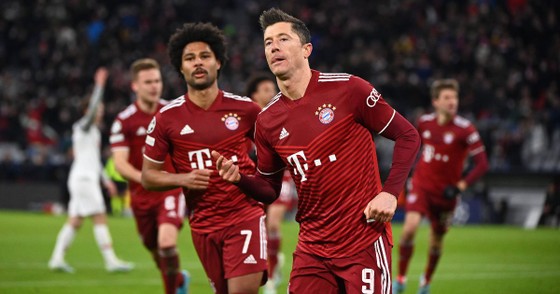 Bayern Munich sẽ đá 'tiền đạo ảo' sau khi chia tay Lewandowski? ảnh 1