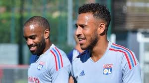 Tolisso: 'Các đội Ligue 1 chưa đá đã sợ PSG!' ảnh 1