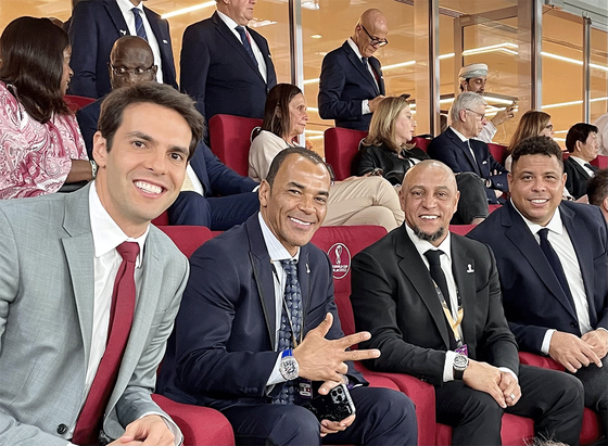 Huyền thoại Kaka xuất hiện rạng ngời trong chiến thắng Thụy Sỹ của tuyển Brazil - Ảnh 2. Huyền thoại Kaka xuất hiện rạng ngời trong chiến thắng Thụy Sỹ của tuyển Brazil - Ảnh 2.