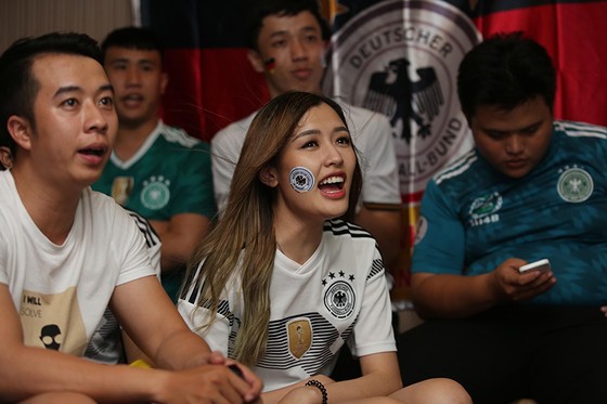 CĐV tuyển Đức tại TPHCM “sốc” khi đội nhà bị loại khỏi World Cup ảnh 4
