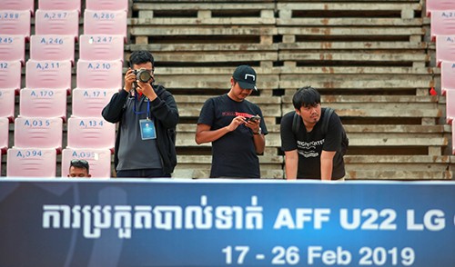Phóng viên Indonesia do thám tuyển U22 Việt Nam tập trước trận bán kết ảnh 5