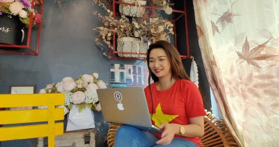 Bật mí dàn người đẹp dự đoán trận trận Việt Nam gặp Thái Lan ảnh 9