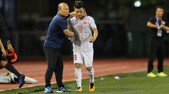 Chính thức: Quang Hải chia tay SEA Games 30 ảnh 2