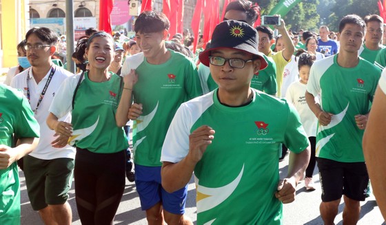 Hơn 30.000 người tham gia Ngày chạy Olympic vì sức khỏe toàn dân ảnh 5
