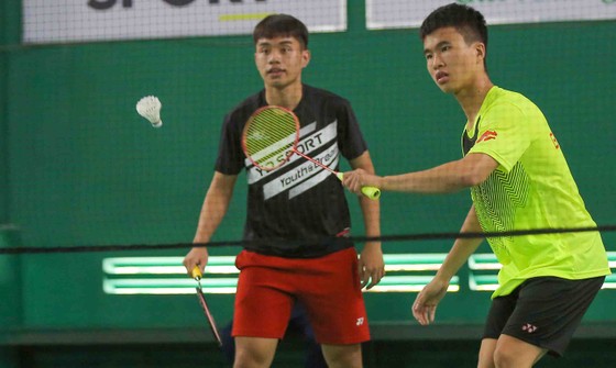 Giải cầu lông Junior Weekly Series 2021: Nguyễn Tiến Minh cùng các tuyển thủ quốc gia giao lưu với tay vợt nhí ảnh 5