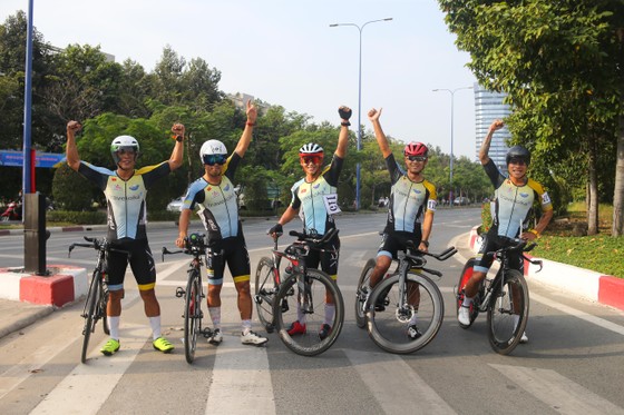 Giải đua xe đạp phong trào TPHCM mừng xuân Tân Sửu 2021: 250 VĐV tham dự ảnh 8