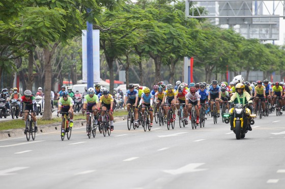 Giải đua xe đạp phong trào TPHCM mừng xuân Tân Sửu 2021: 250 VĐV tham dự ảnh 2
