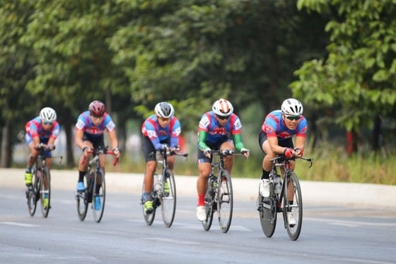 Giải đua xe đạp phong trào TPHCM mừng xuân Tân Sửu 2021: 250 VĐV tham dự ảnh 5