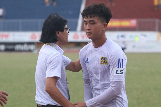 Vòng 9 giải hạng Nhất - LS 2019: An Giang thảm bại trên sân Tự Do ảnh 1