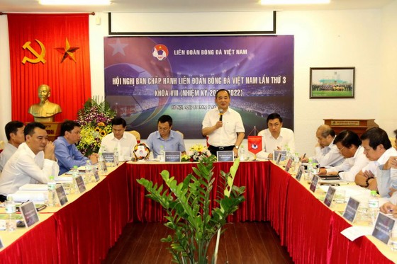 Hội nghị BCH VFF mới đây diễn ra tại Hà Nội. Ảnh: Anh Trần