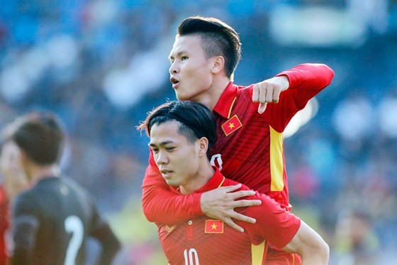 Giá trị của đội tuyển Việt Nam tăng lên nhưng vẫn kém Messi Thái ảnh 1