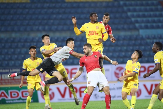 CLB Nam Định có chiến thắng đầu tiên ở LS V-League 2020 ảnh 1