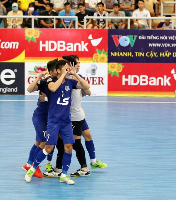 Liên tiếp thắng 2 đội chủ nhà, Thái Sơn Nam củng cố ngôi đầu bảng ảnh 1