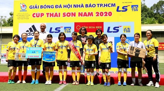Giải bóng đá Hội Nhà báo TPHCM – Cúp Thái Sơn Nam 2020: Liên quân VOH+FPT lên ngôi vô địch  ảnh 2