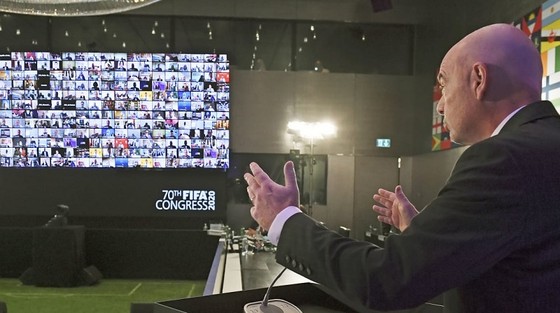 Chủ tịch FIFA Gianni Infantino chủ trì cuộc họp 
