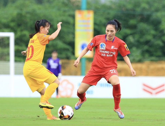 Vòng 4 giải bóng đá nữ VĐQG 2020: Huỳnh Như và các đồng đội thẳng tiến ở ngôi đầu ảnh 1