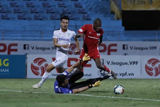 HA.GL thua tan nát trước Viettel ảnh 1