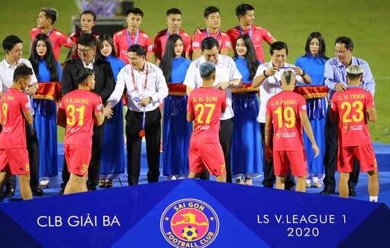 Gần 2/3 đội hình đã chia tay Sài Gòn FC, hầu hết gia nhập Hà Nội FC và Quảng Nam 