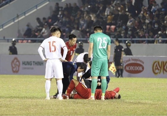 Hồ Tuấn Tài gặp chấn thương nặng trong ngày trở lại đội tuyển Quốc gia ảnh 1