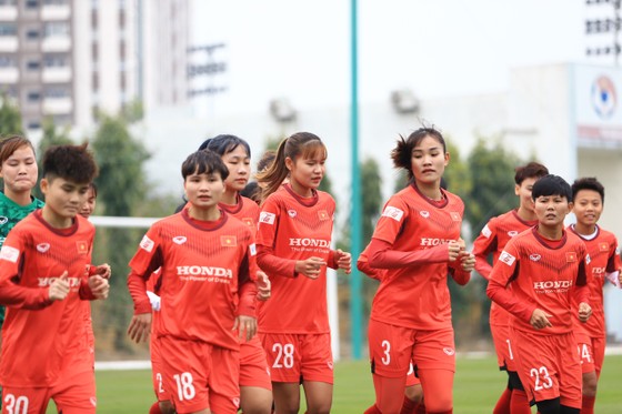 HLV Mai Đức Chung nêu khó khăn của ĐT nữ khi tìm đối thủ đá tập ảnh 2